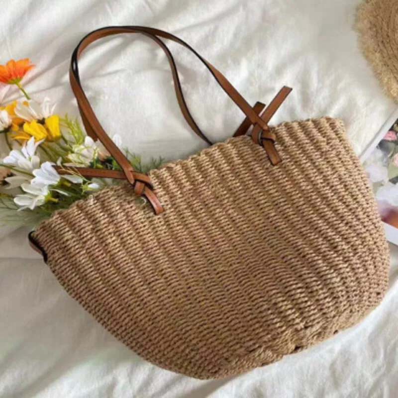 Women’s modern brown fabric handbag – casual summer design with 2-year warrantyشنطة نسائية عصرية باللون البني – تصميم صيفي عملي مع ضمان سنتين