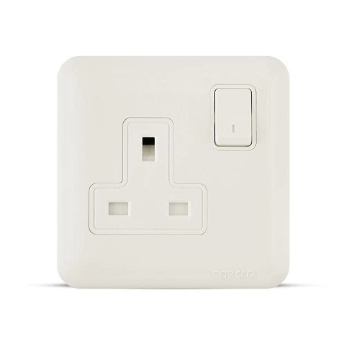 Sleek Single 7 double-pole switch for secure circuit controlمفتاح كهرباء ثنائي القطب مفرد 7 بشكل عصري للتحكم بالدائرة الكهربائية