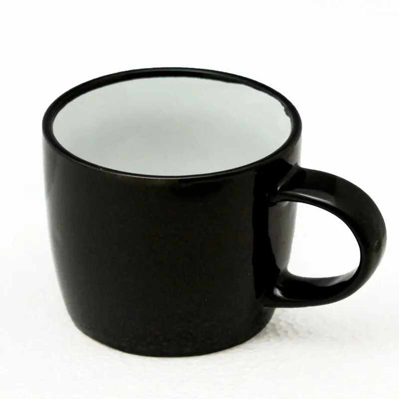 Elegant drink cup with modern design and high quality, suitable for all usesكوب مشروبات أنيق بتصميم عصري وجودة عالية مناسب لكل الاستخدامات